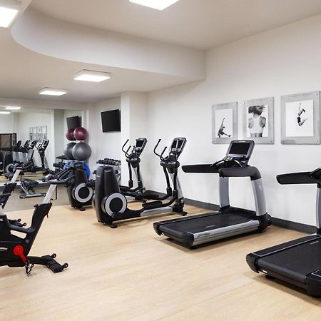 Delta Hotels By Marriott Edmonton Centre Suites Ngoại thất bức ảnh