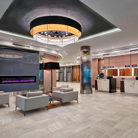Delta Hotels By Marriott Edmonton Centre Suites Ngoại thất bức ảnh
