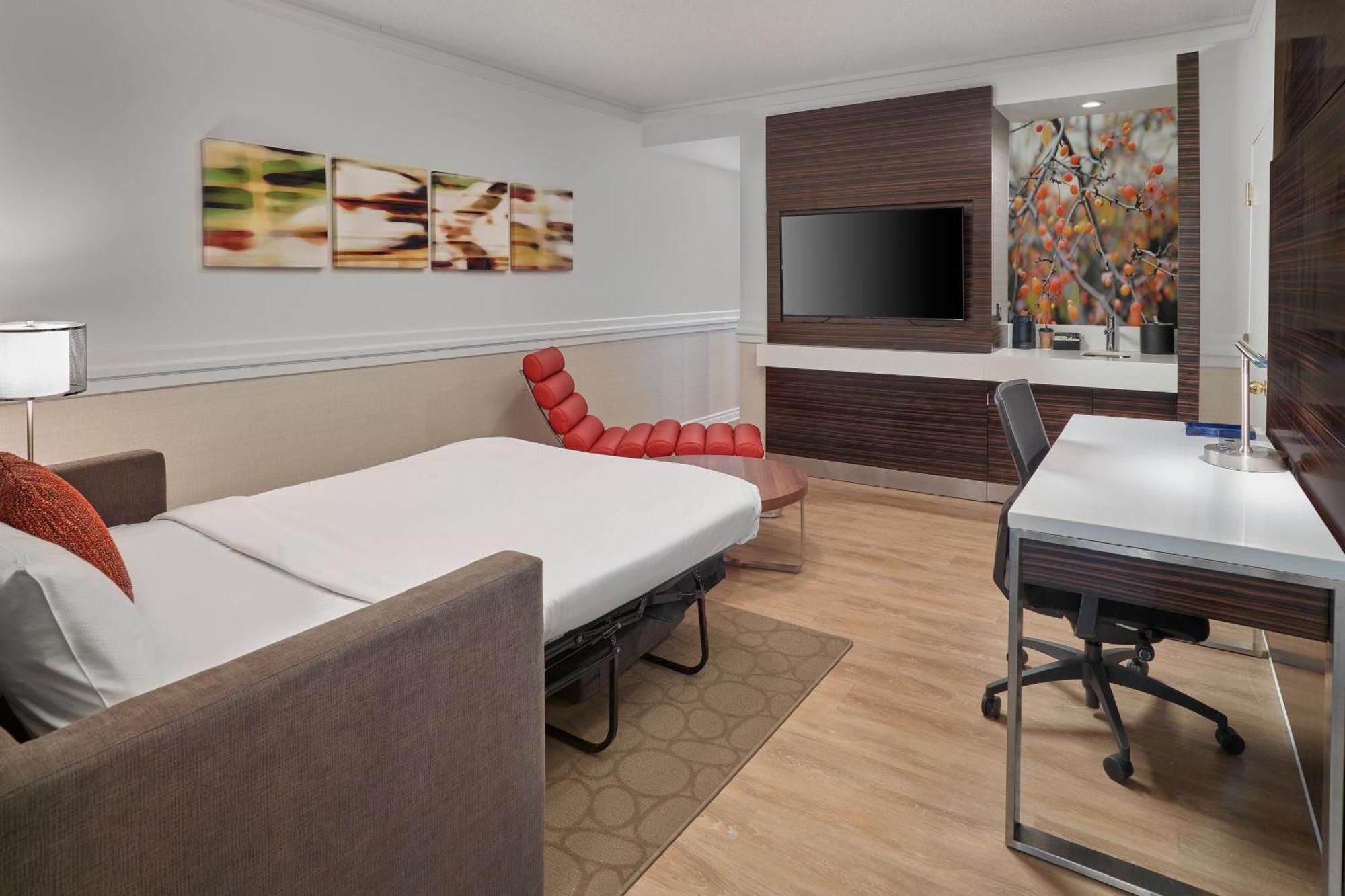 Delta Hotels By Marriott Edmonton Centre Suites Ngoại thất bức ảnh