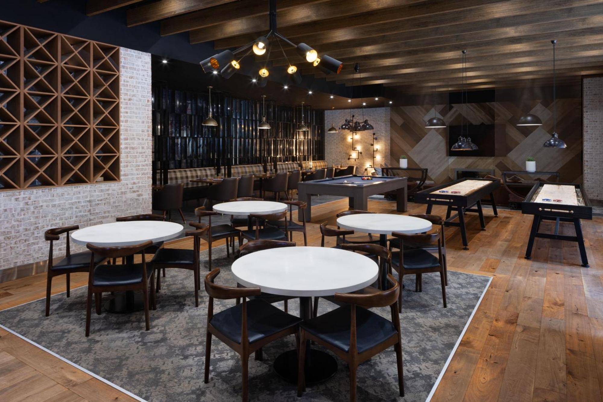Delta Hotels By Marriott Edmonton Centre Suites Ngoại thất bức ảnh