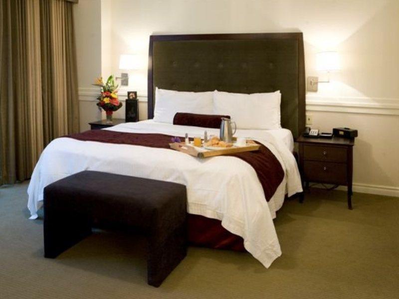 Delta Hotels By Marriott Edmonton Centre Suites Ngoại thất bức ảnh
